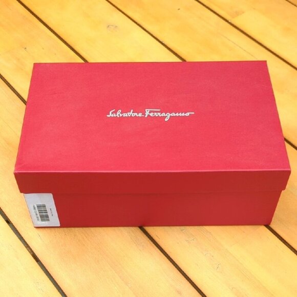 Salvatore Ferragamo Red Gift Shoe Box - Excellent Condition - Picture 1 of 5